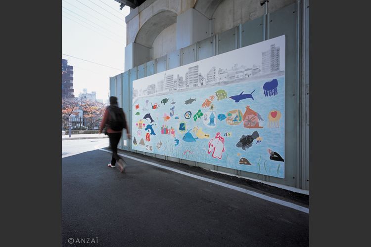 東小学校４年生との共同制作フェンスアート 